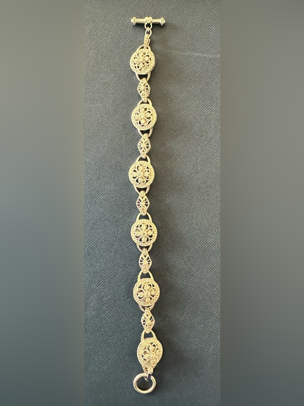 Judith Ripka 925 Sterling Silver Pierced Medallion Toggle Bracelet 8" (25.1g)